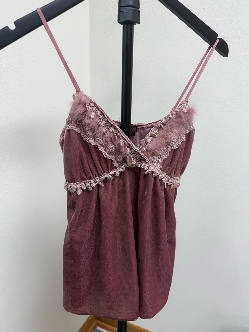 Y2K Baby F.O.X Velvet Feather Lace Cami Tank Top | Size 36